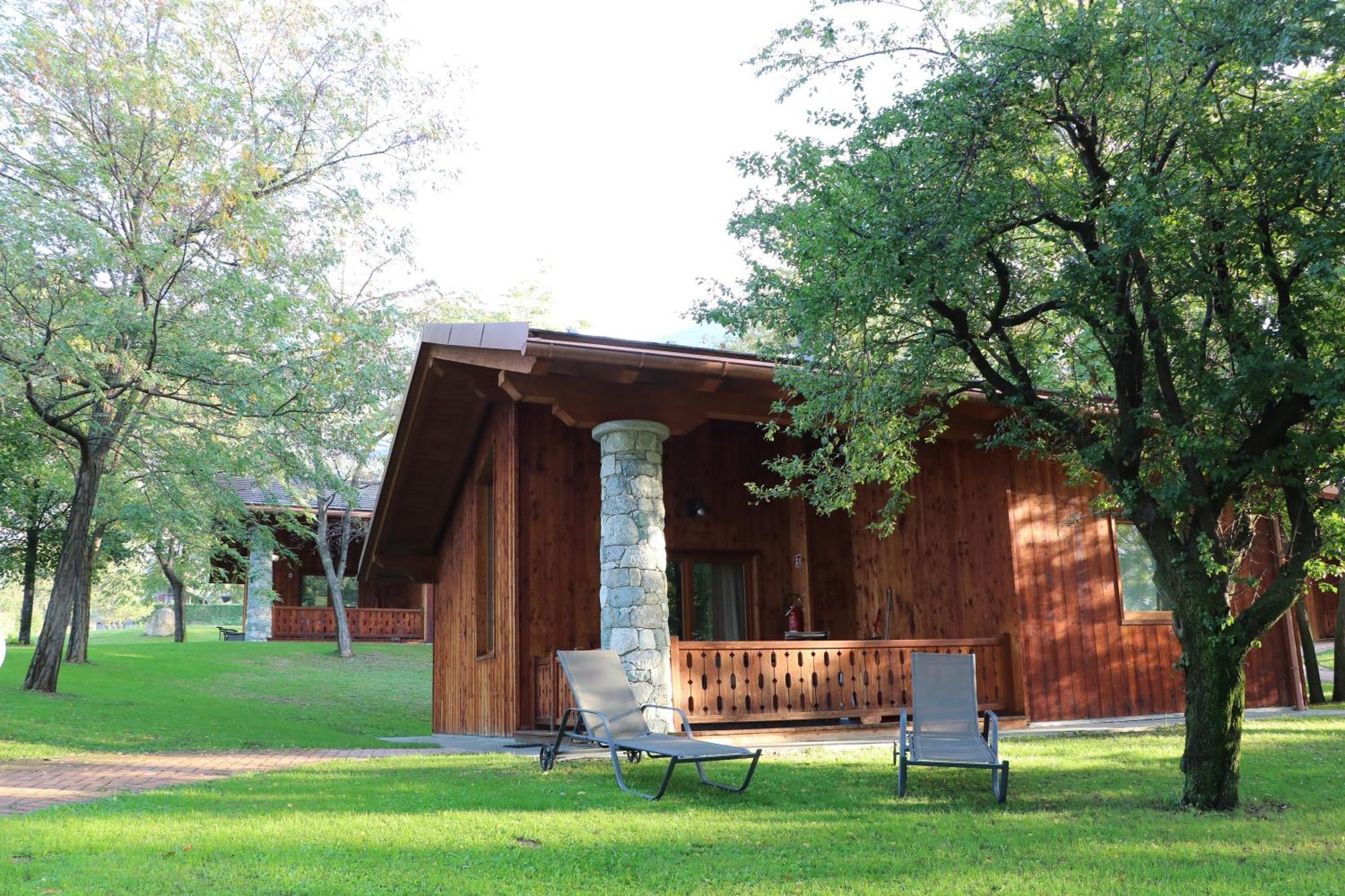Lazy Bee Camping Village Aosta Exterior photo