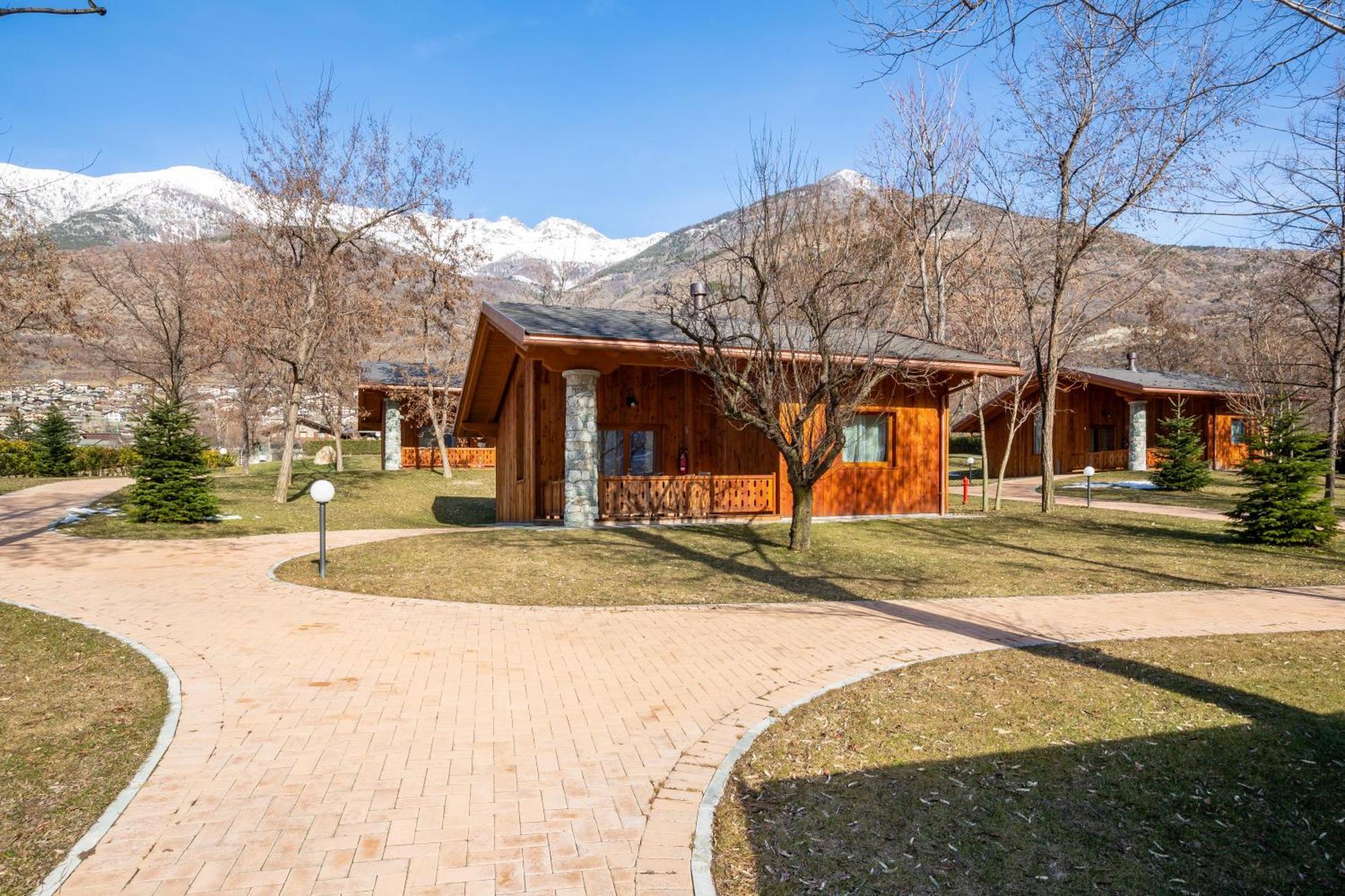 Lazy Bee Camping Village Aosta Exterior photo
