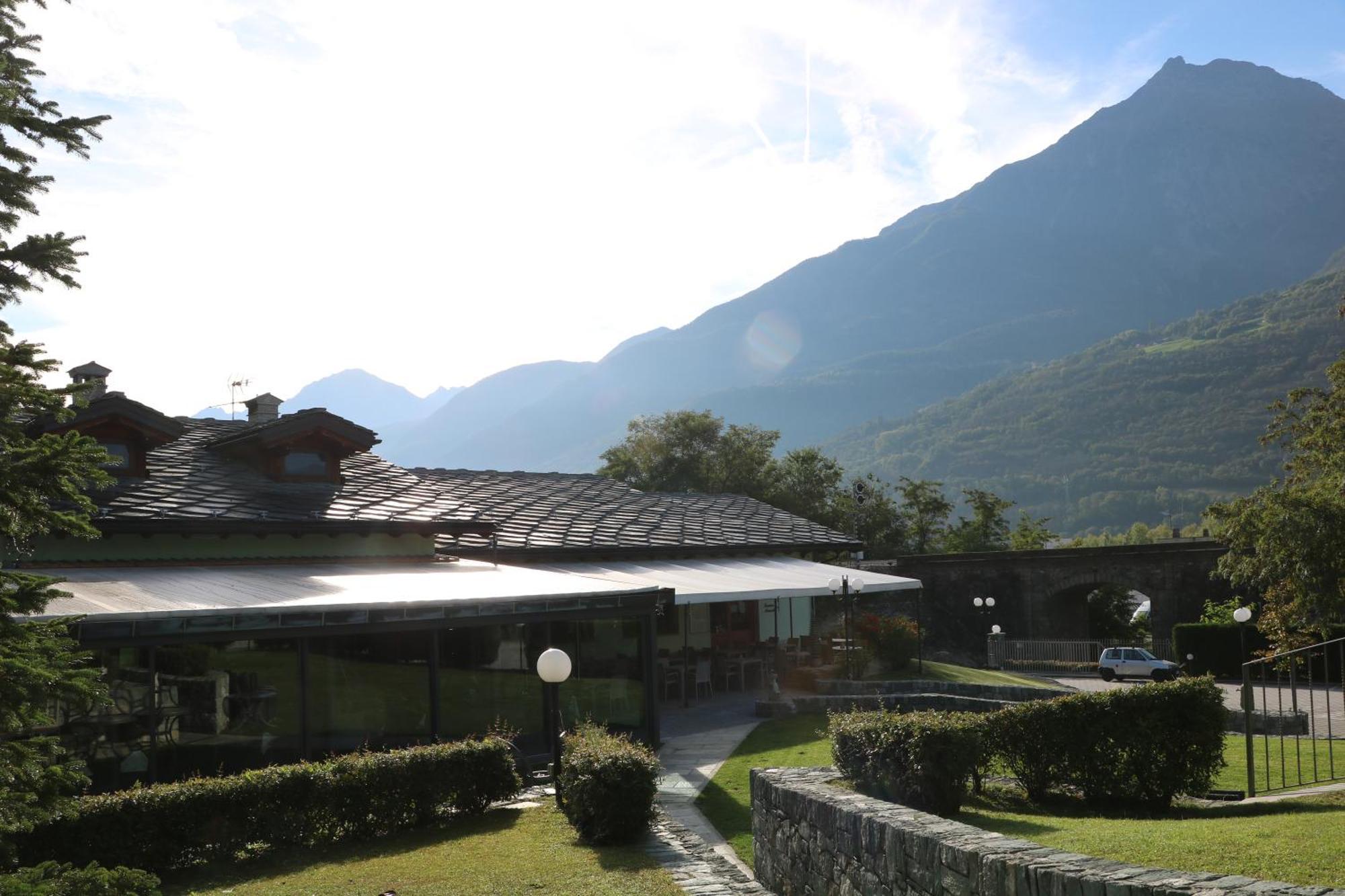 Lazy Bee Camping Village Aosta Exterior photo